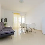 شقة Rogulj *