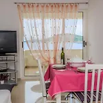 Apartment Rogulj *