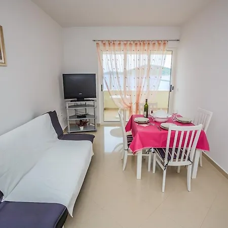 Apartment Rogulj *