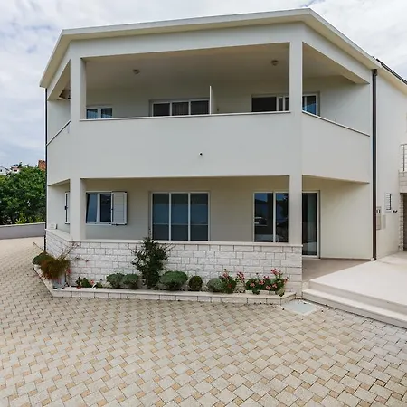 Apartment Rogulj